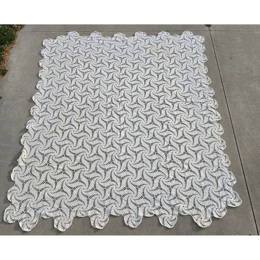 VTG Handmade Crochet Lace Bedspread Spiral Pinwheel Cottagecore 76x86 Full Queen - Picture 5 of 16